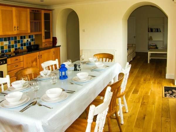 Вилла The Grange Walton West Экстерьер фото